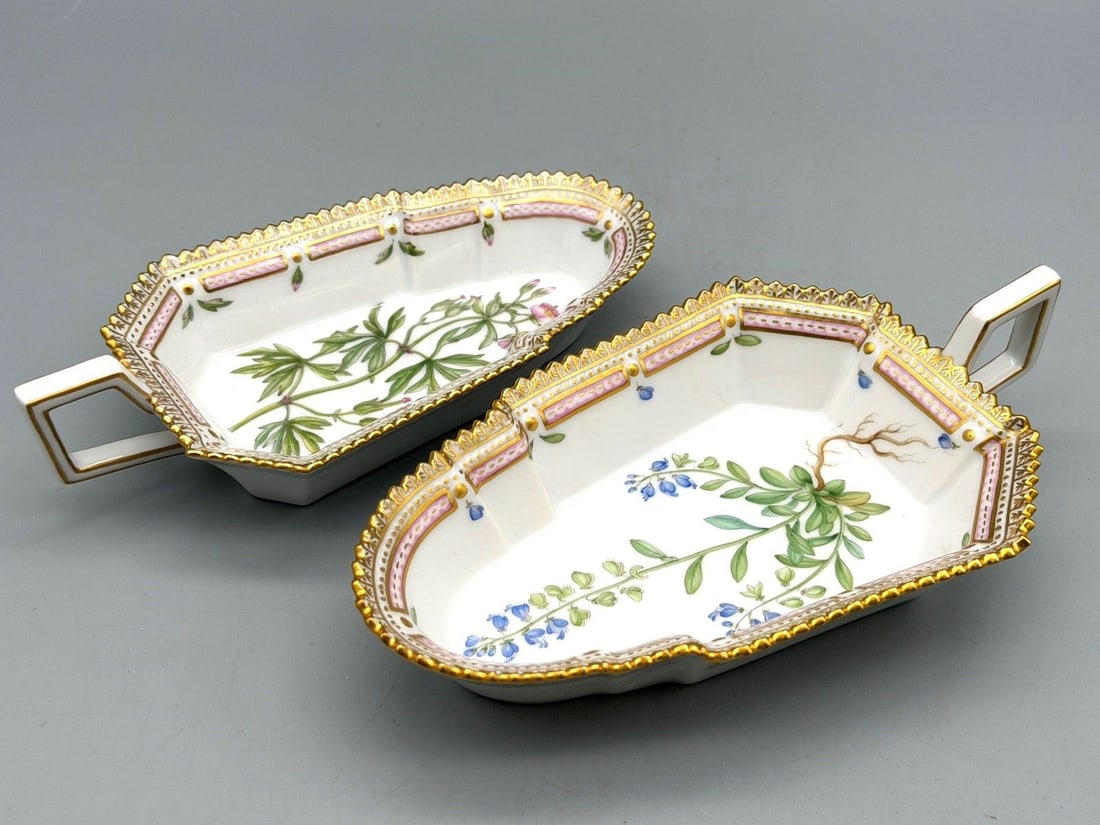 Royal Copenhagen Flora Danica Graduated Pickle Dishes: Royal Copenhagen Flora Danica Graduated Pickle Dishes: Latin titles, green printed factory mark and blue wave mark, green painted pattern. Measuring 7 x 4", and 6.25 x 3.25".