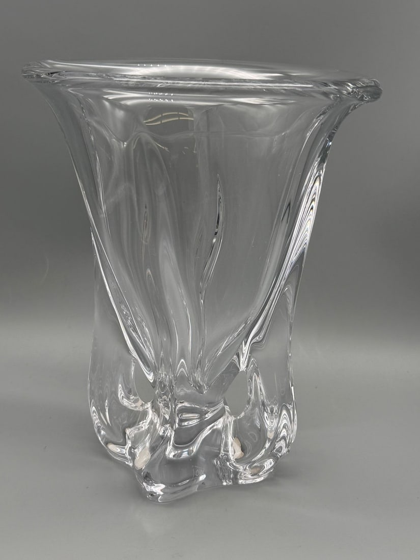 Vannes deChatel Crystal Art Vase (1 of 1)