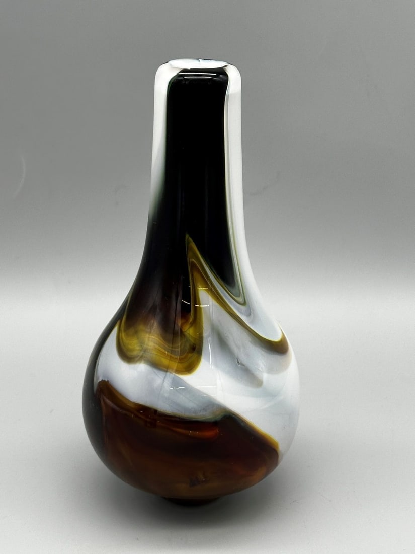 Esther Cohen Blown Glass Vase: Esther Cohen Blown Glass Vase: Measures 7" tall.