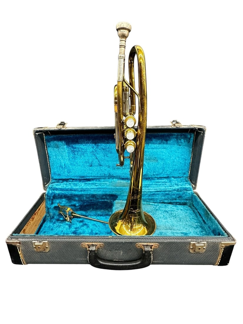Besson Stratford Trumpet in Case (1 of 4)