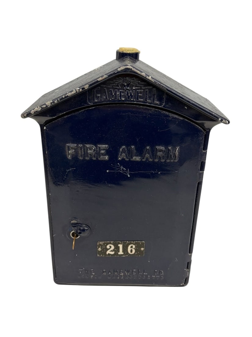 Gamewell Company Cast Iron Fire Alarm Box (1 of 4)