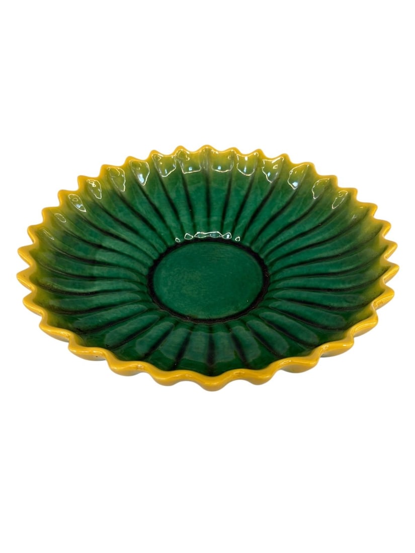 Majolica Center Serving Bowl (1 of 3)