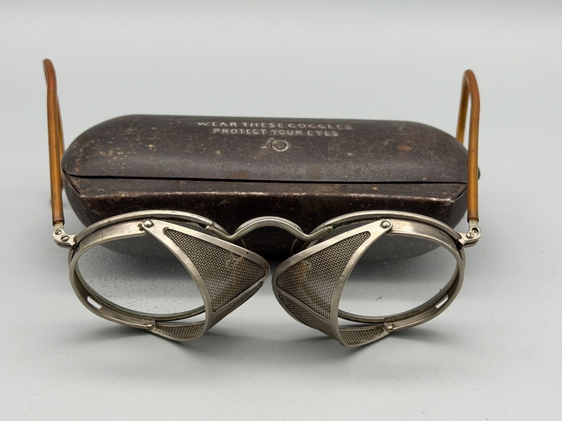 Vintage AO Safety Glasses With Case: Vintage AO Safety Glasses With Case