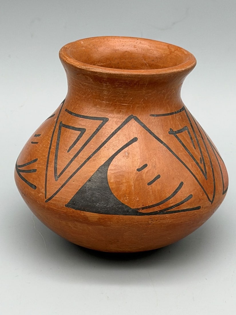 Mata Ortiz Pottery Vessel (1 of 3)