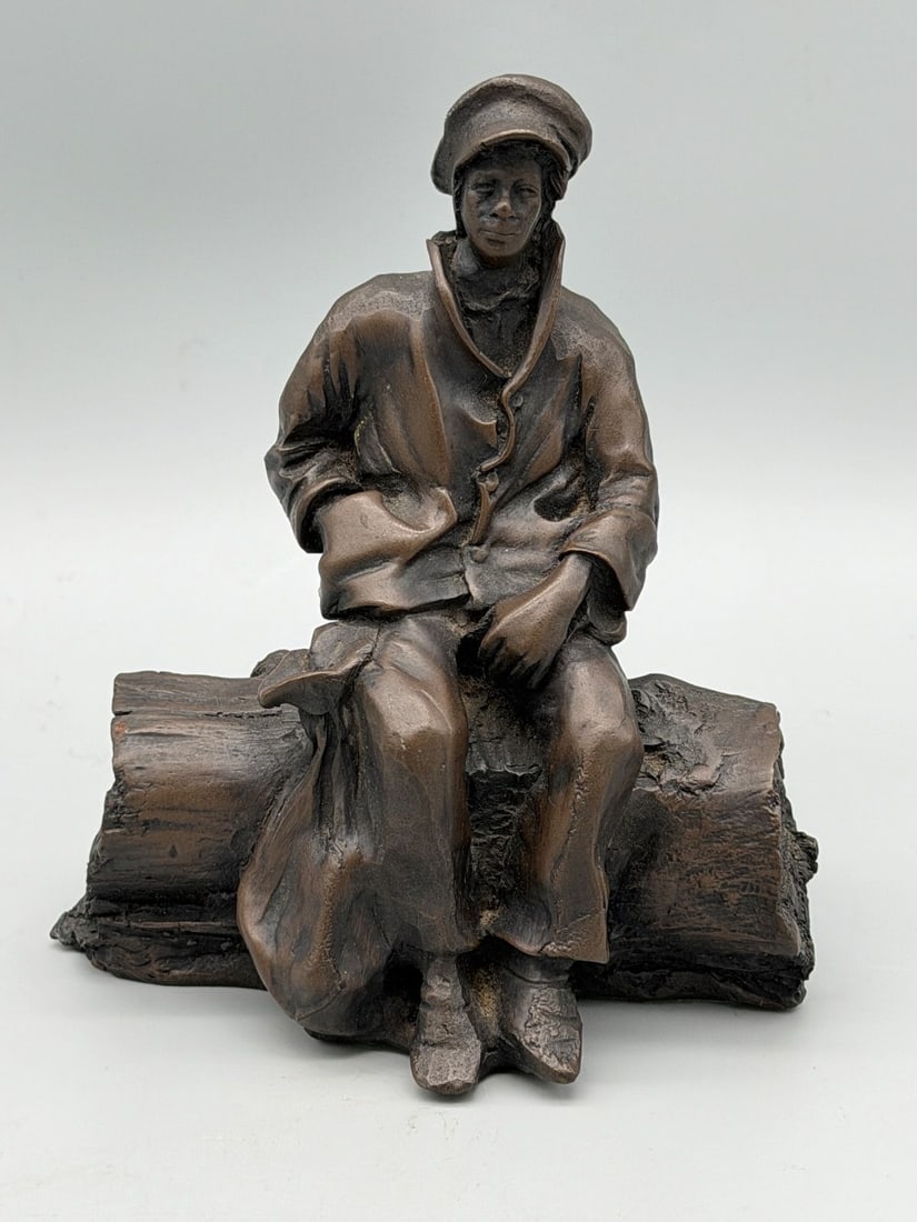 De La Poer Figurine Bronze Man Seated on a Log (1 of 5)