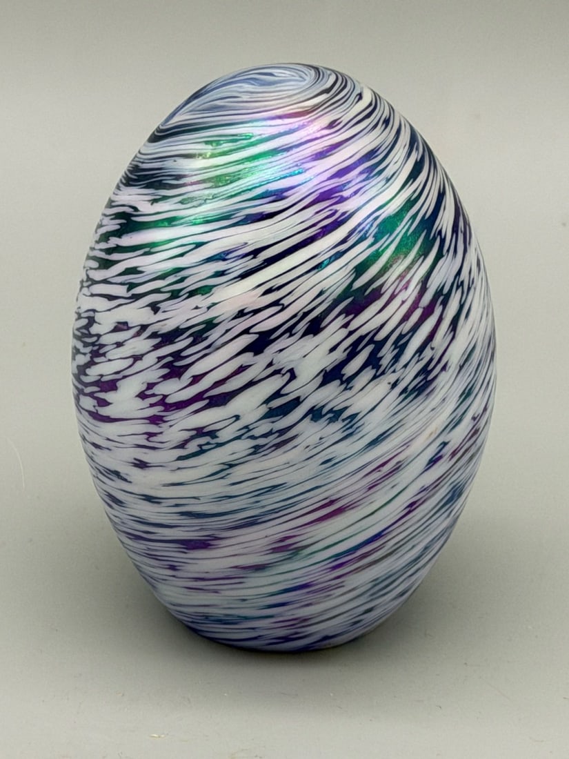 Art Glass Iridescent Egg Paperweight: Art Glass Iridescent Egg Paperweight: Measures 3.5" tall.