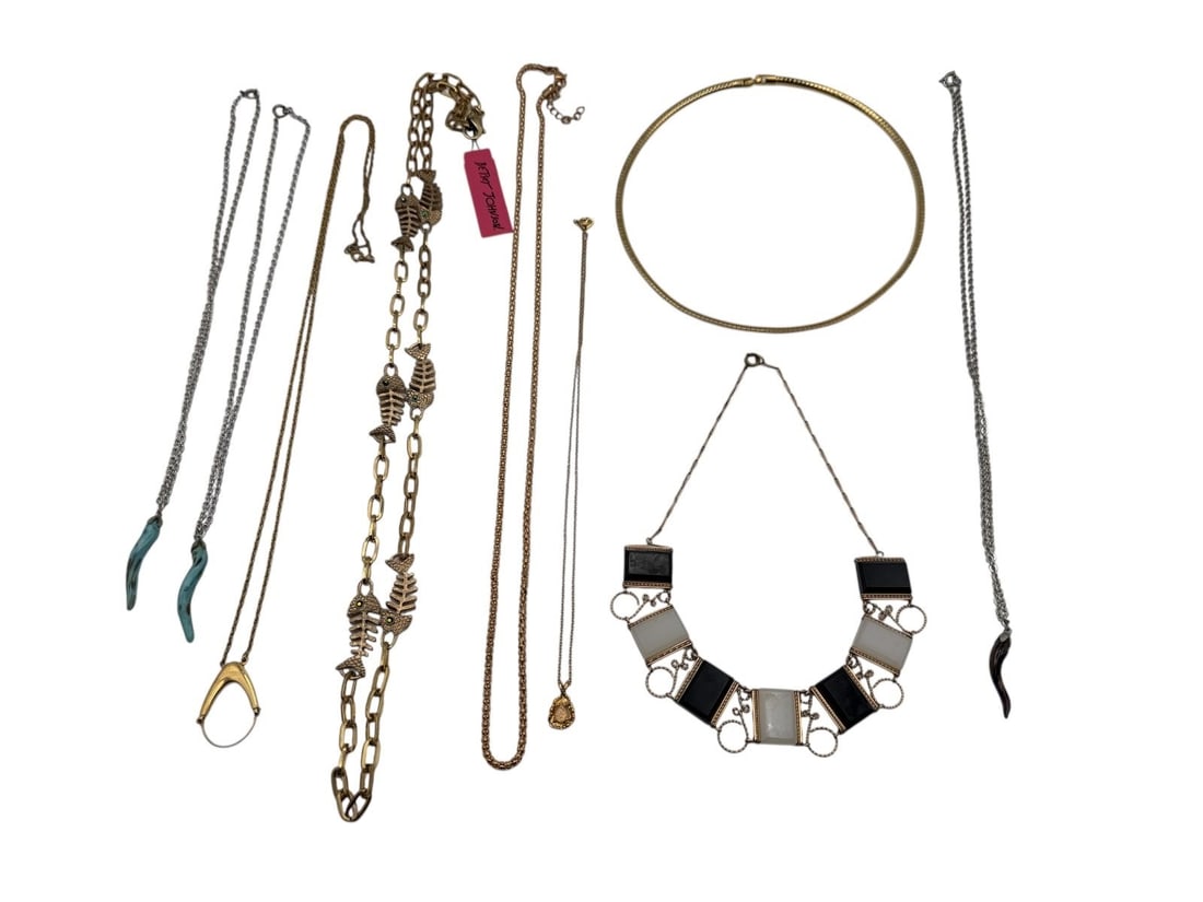(9) Vintage Costume Necklaces: (9) Vintage Costume Necklaces: Includes 3 glass pepper drop pendants, Trifari pendant charm, Betsey Johnson fish necklace, gold tone, MOP/Opal pendant, gold tone choker, gold filled black and white