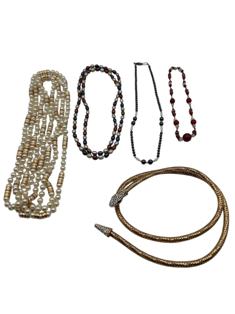 (5) Vintage Costume Necklaces (1 of 6)