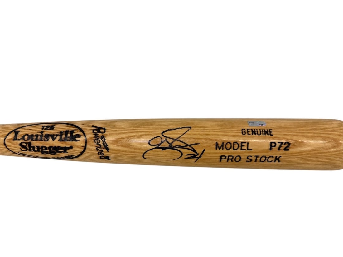 MLB Authenticated Team Signing Bat Grady Sizemore P72 Model (1 of 3)