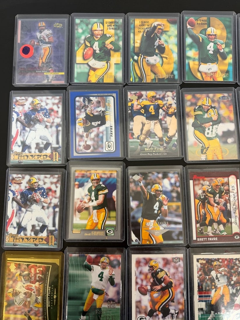 (103) Brett Favre Lot Football Cards #2: Base, Inserts, (1) Rookie (1 of 9)