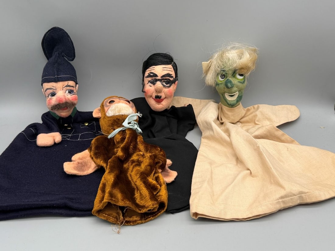 (4) Vintage Hand Puppets: (4) Vintage Hand Puppets