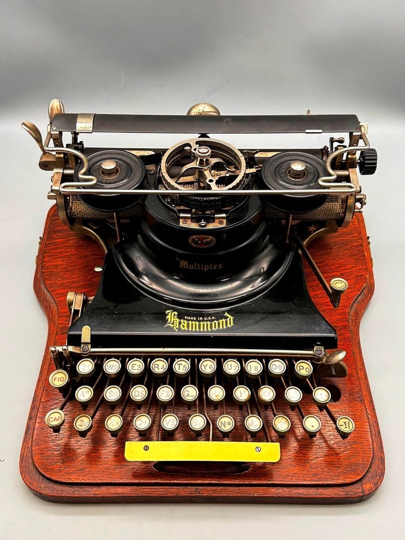 Hammond Multiplex Portable Typewriter with Original Wood Case - 2