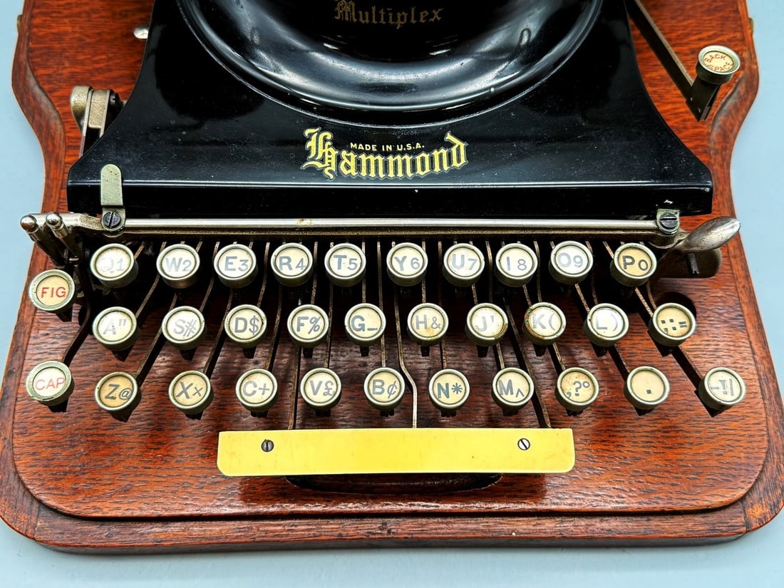 Hammond Multiplex Portable Typewriter with Original Wood Case - 3