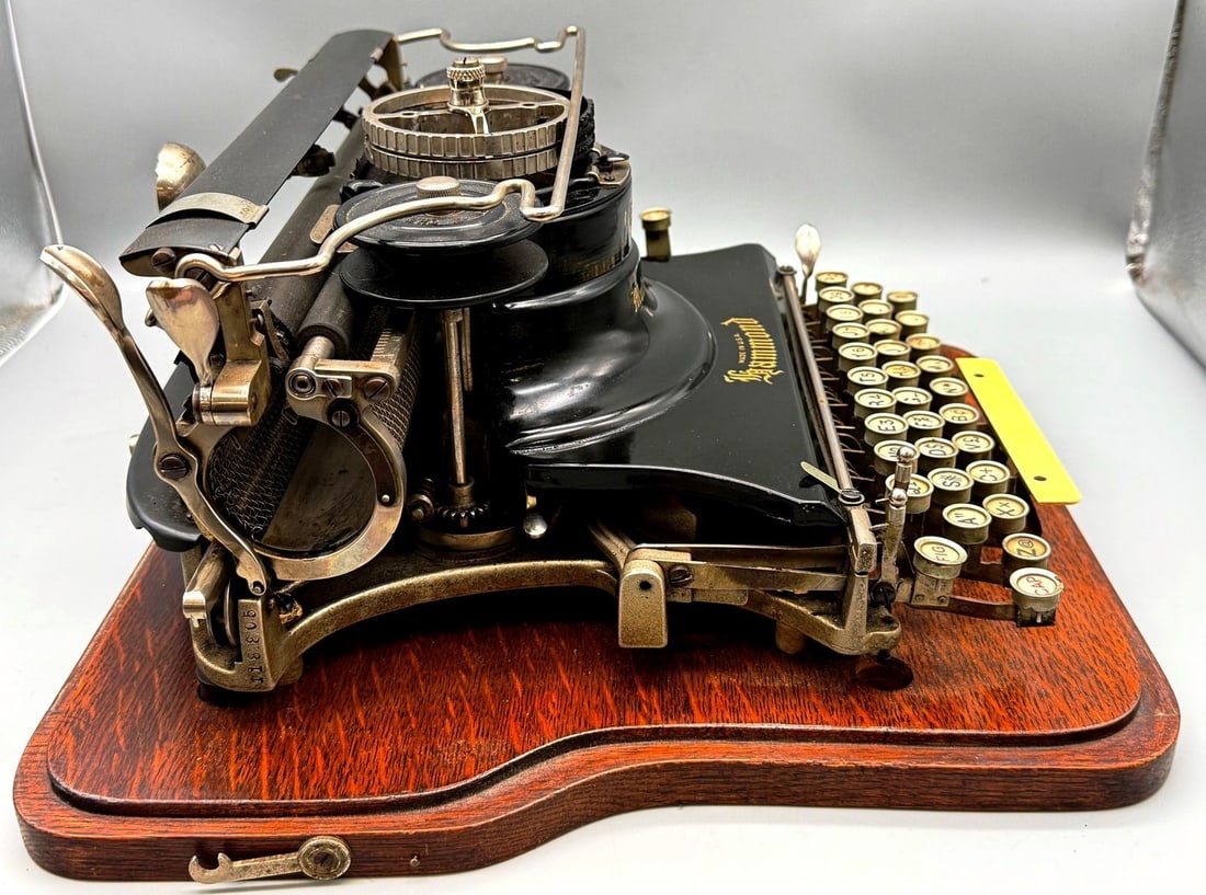 Hammond Multiplex Portable Typewriter with Original Wood Case - 8
