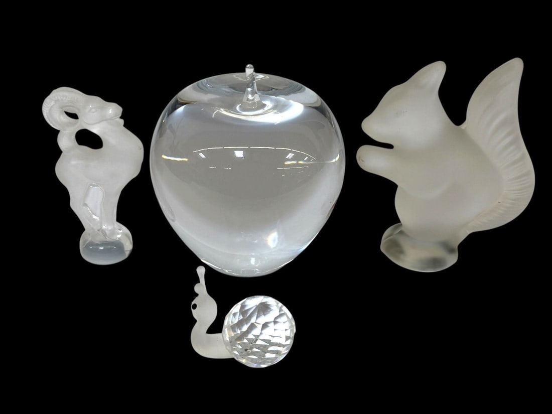 (4) Pieces of Glass: Lalique, Swarovski, Larson: (4) Pieces of Glass: Lalique, Swarovski, Larson: Lalique ram 3.25" tall, squirrel 3.75", apple Larson paperweight 3.5", Swarovski snail 1.5".