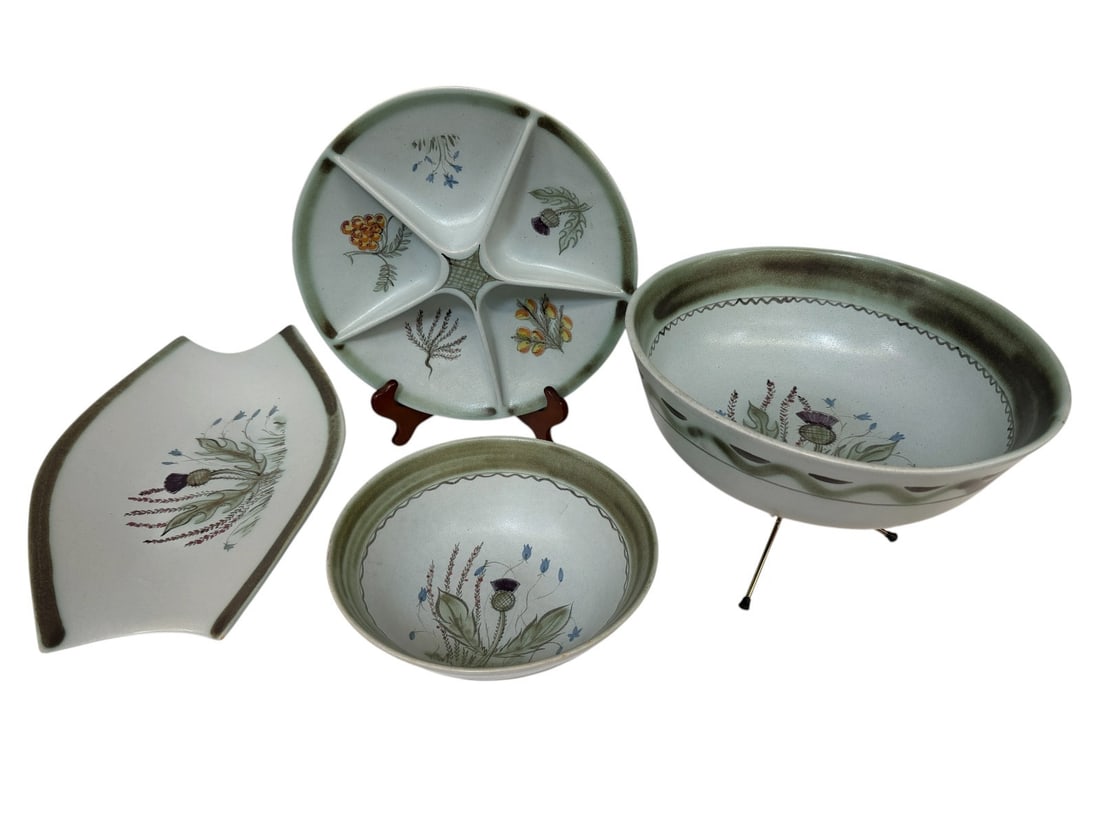 Buchan Thistleware Stoneware Dishes (1 of 6)