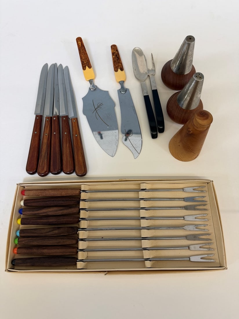 Mid Century Modern Cutlery Group (1 of 6)