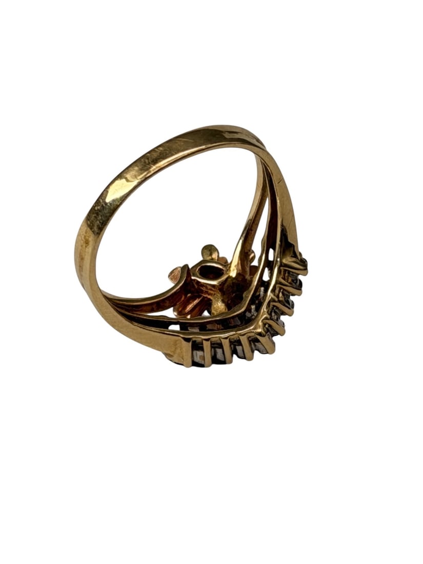 14k Gold Ring with Ruby and Diamonds - 4