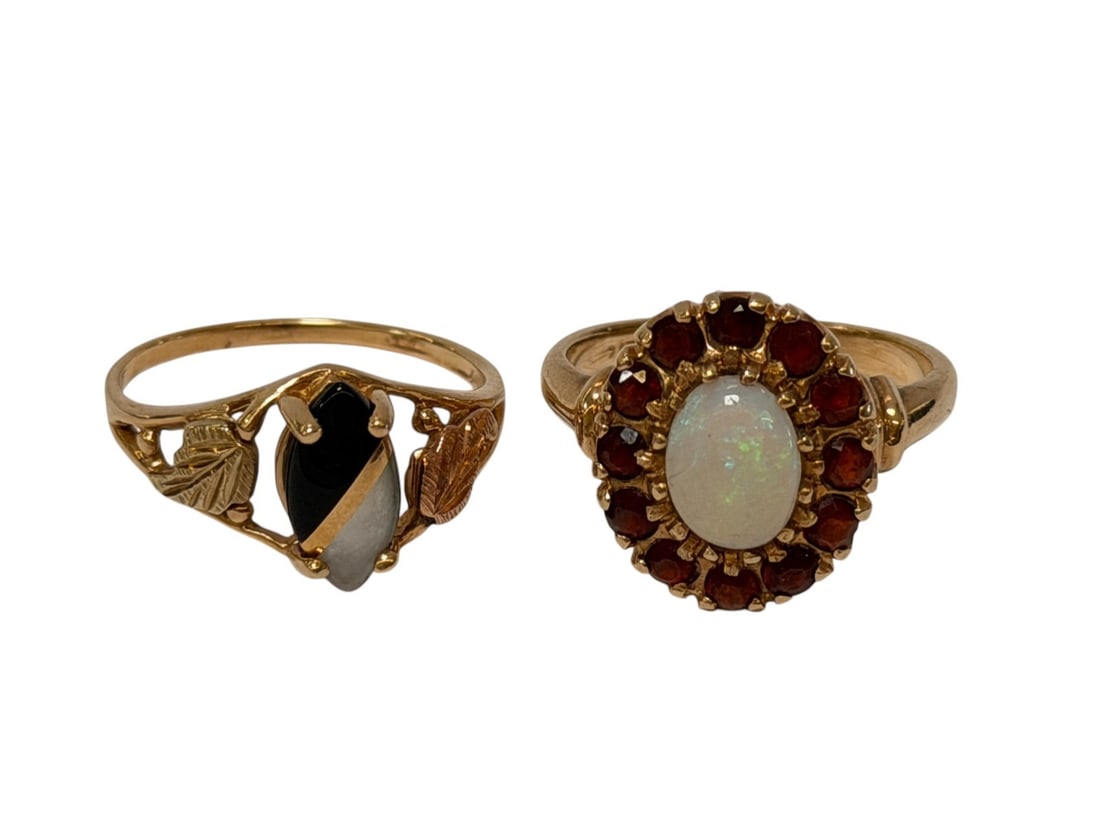 (2) 10k Gold Rings (1 of 3)