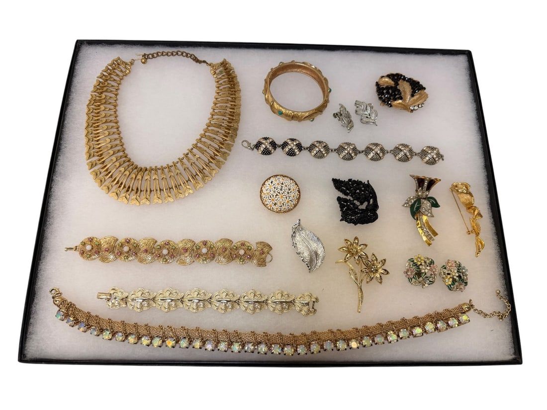 Group of Signed and Better Costume Jewelry (1 of 5)