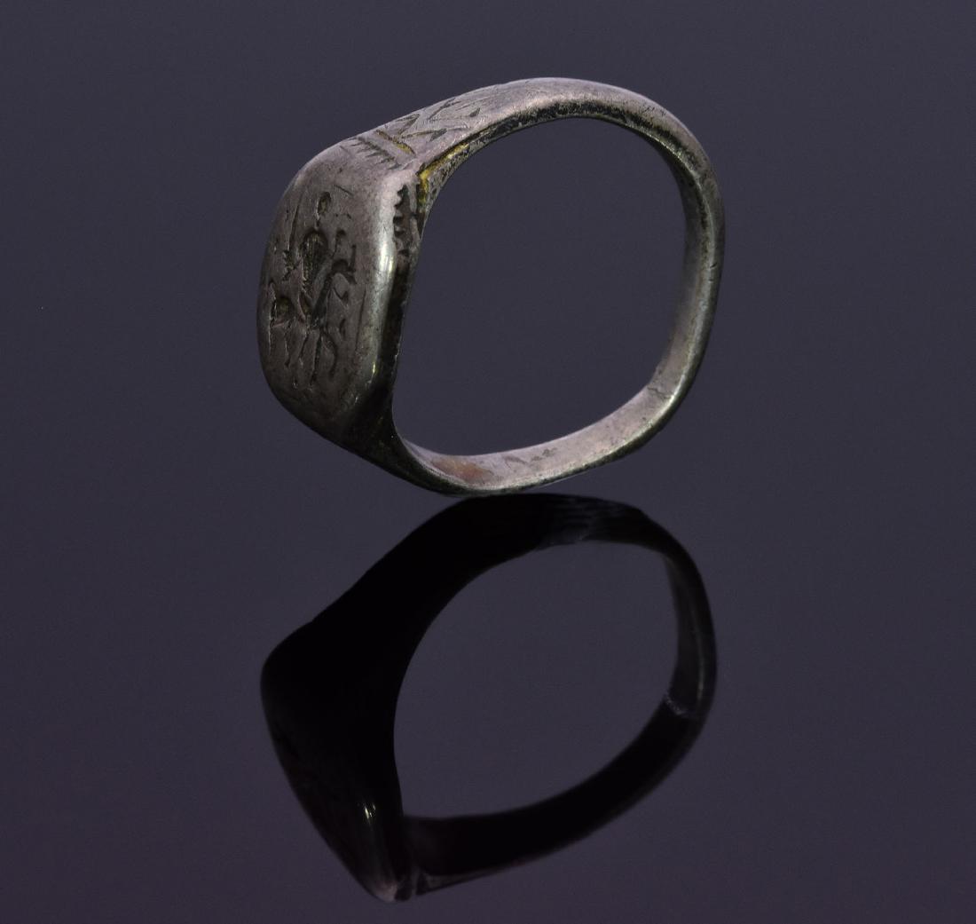 VIKING SILVER RING DEPICTING HORSEMAN (1 of 2)