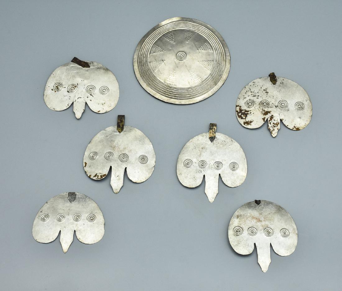 IMPORTANT ROMAN SILVER HORSE HARNESS FITTING GROUP (1 of 5)