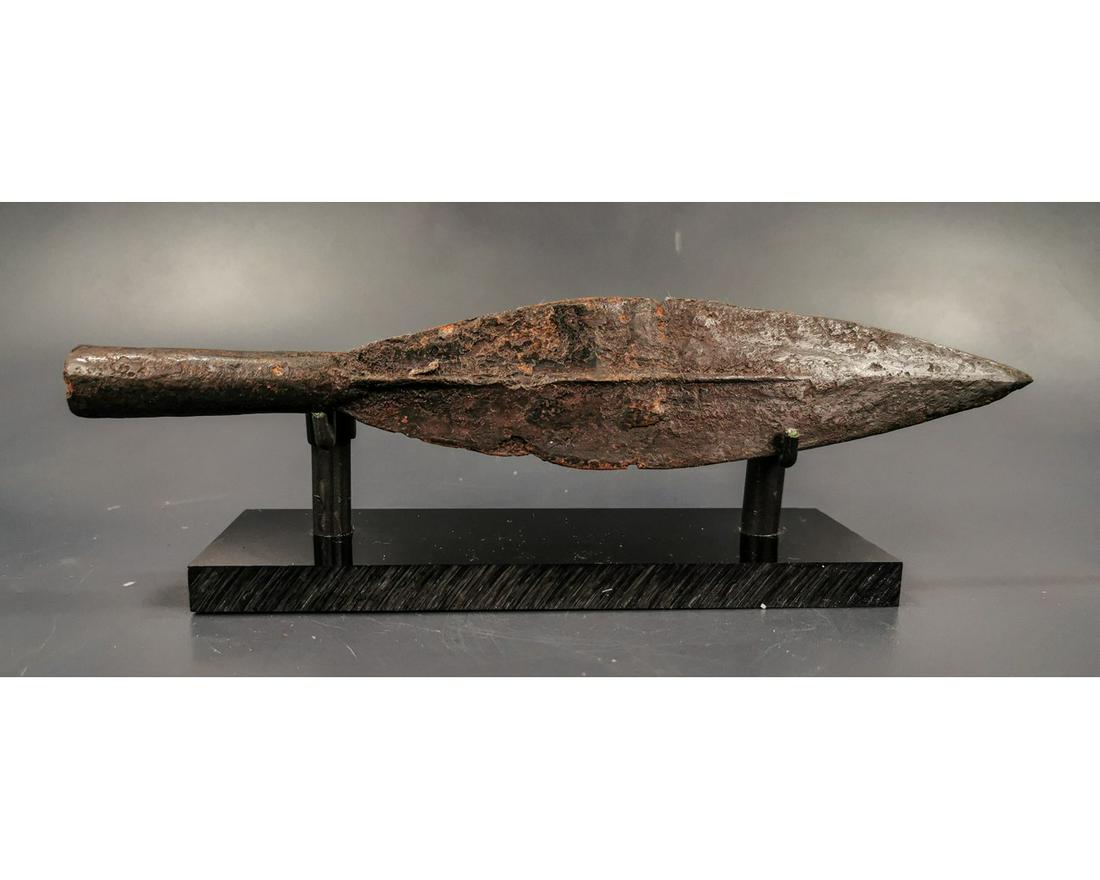 ANCIENT ROMAN SOCKETED SPEARHEAD: Ca.200 AD Well preserved Roman Iron Spear of the type used by the Roman Auxiliary legions (especially the Celtic parts). Central ridge and short wide socket; Good condition; Size: 250mm; 9.84in; 175gr