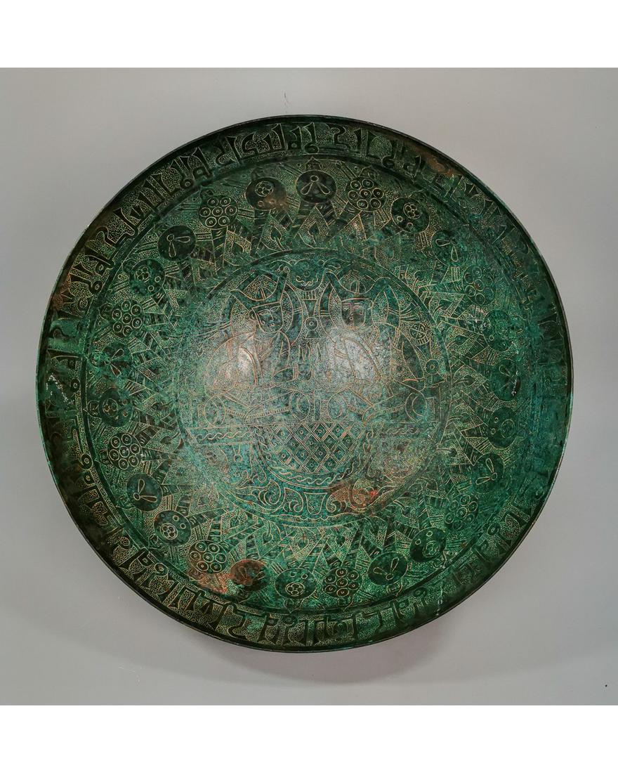 HUGE SELJUK ISLAMIC BRONZE BOWL - 335mm: Ca.1200 AD. An superb Islamic Seljukmedieval bronze bowl; extra-large size; elaborate calligraphy; decorated with geometric and floral motifs; Superb artifact; 335x140mm13.19x5.51in;1650gr;Provenance: