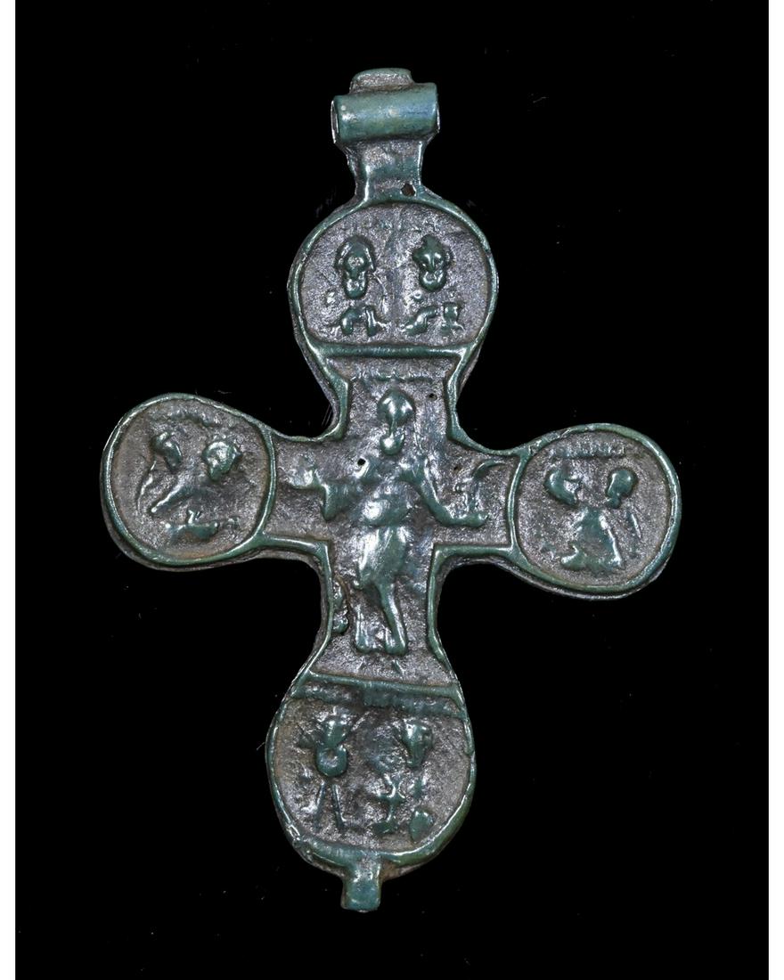 BYZANTINE BRONZE CXROSS: Ca.1300-1500 AD. Crusaders period bronze cross; applied suspension loop depicting God; front side depicting crucified Jesus Christ surrounded by saints; reverse part depicting John the Baptist; Good w