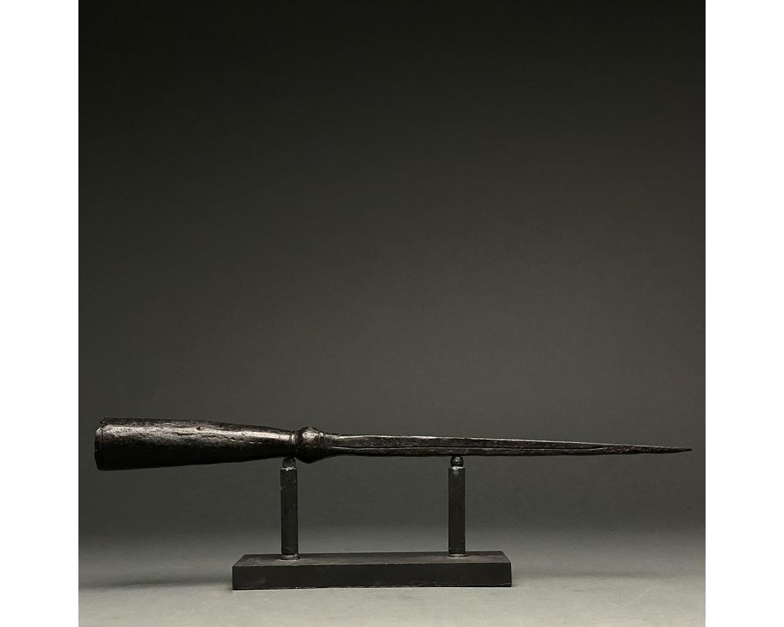 VERY LONG IRON SOCKETED PILUM SPEAR: C. 100-300 AD. Roman. A large iron pilum spear head with a pyramidal blade and robust, flaring socket. Pila were a key part of Roman military equipment and were used by the empireâ€™s legionaries
