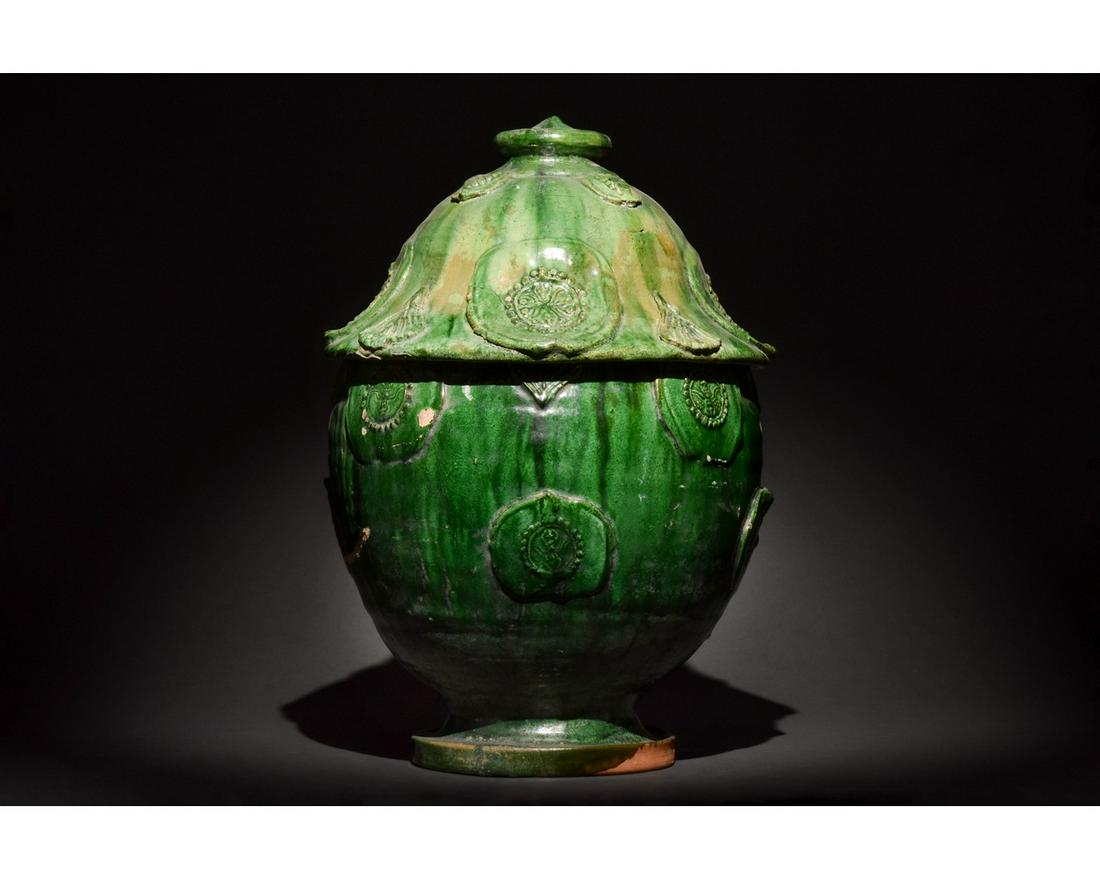 CHINESE HAN DYNASTY GREEN GLAZED JAR WITH LID (1 of 11)