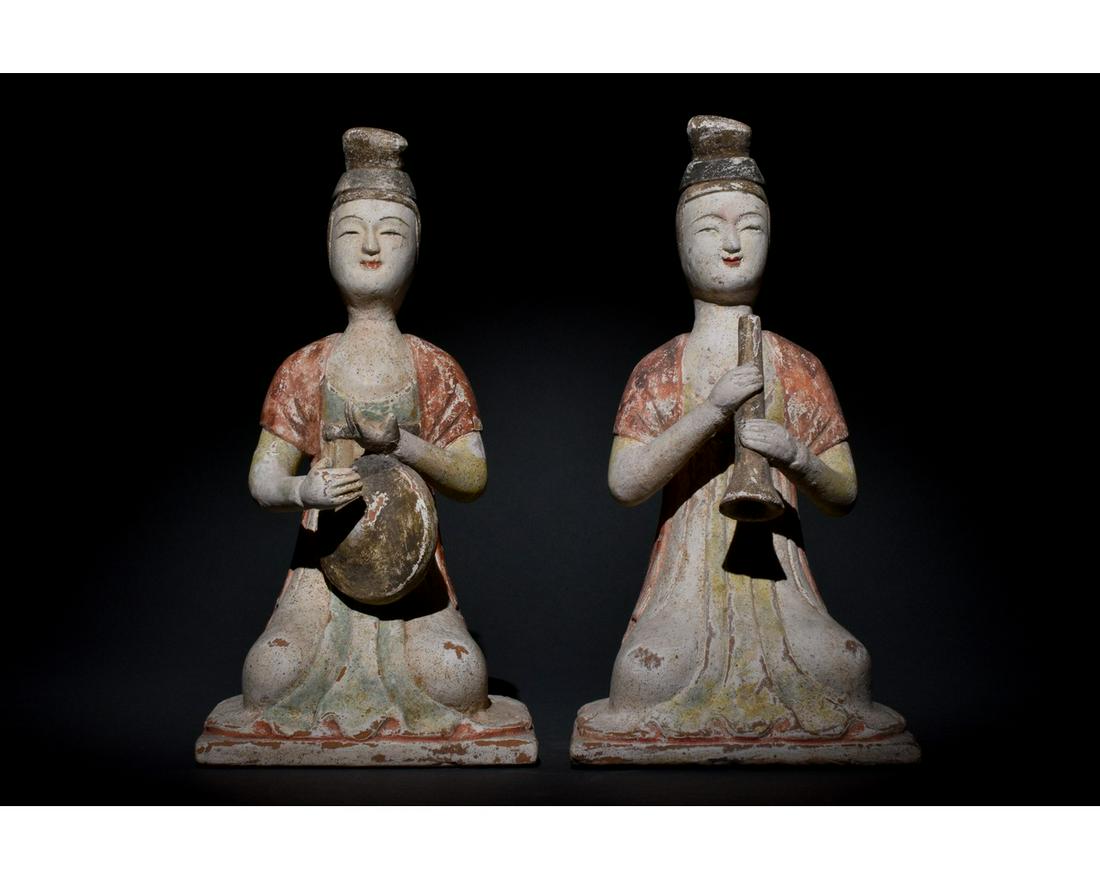 PAIR OF CHINESE TANG DYNASTY TERRACOTTA MUSICIAN (1 of 9)
