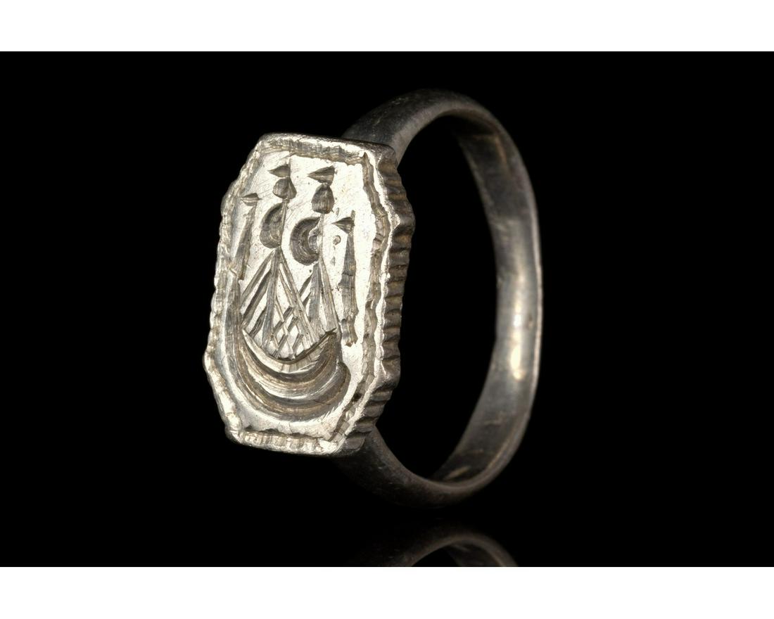 LATE MEDIEVAL SILVER RING WITH MILITARY SHIP (1 of 5)