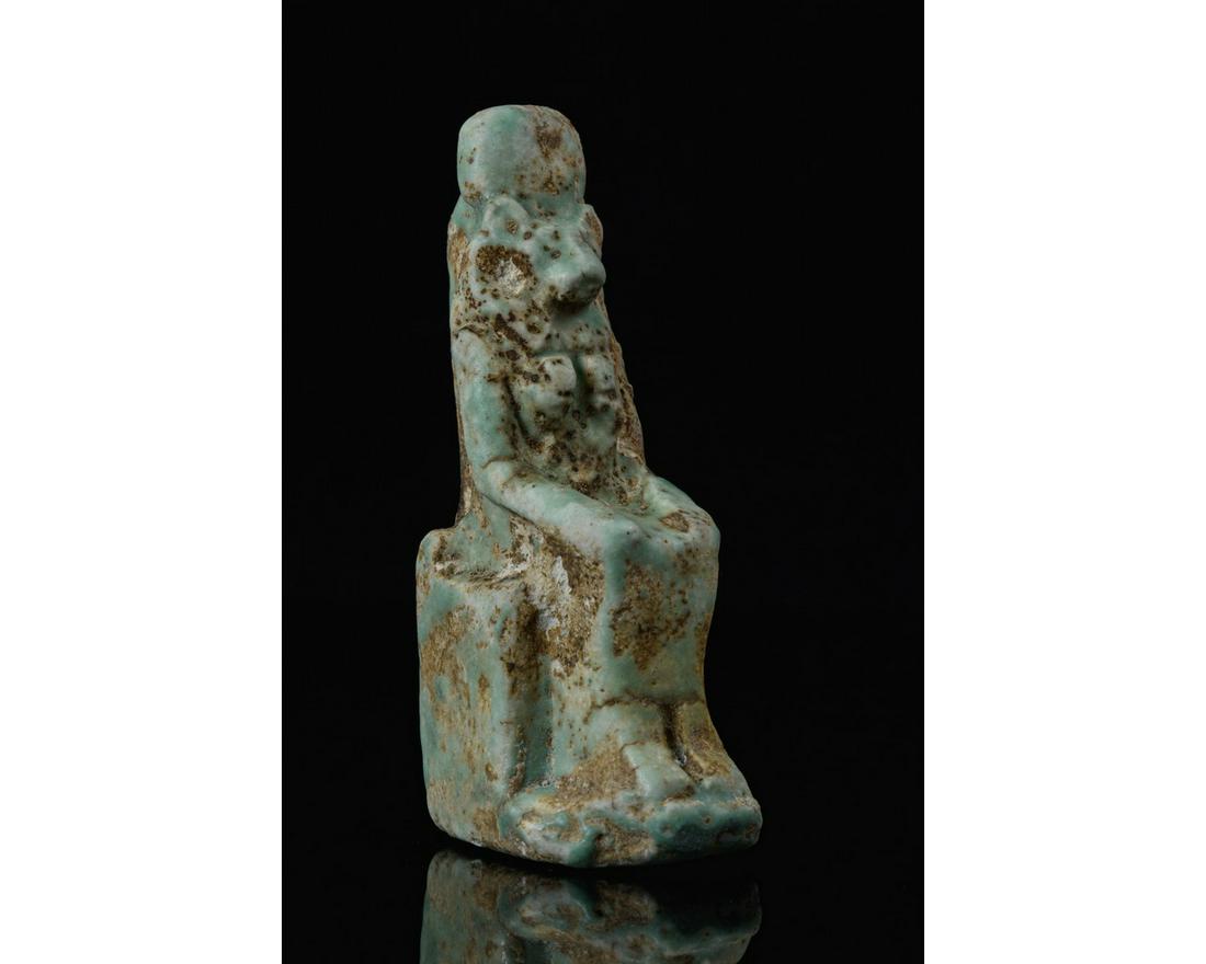 EGYPTIAN STATUETTE OF SEKHMET (1 of 7)