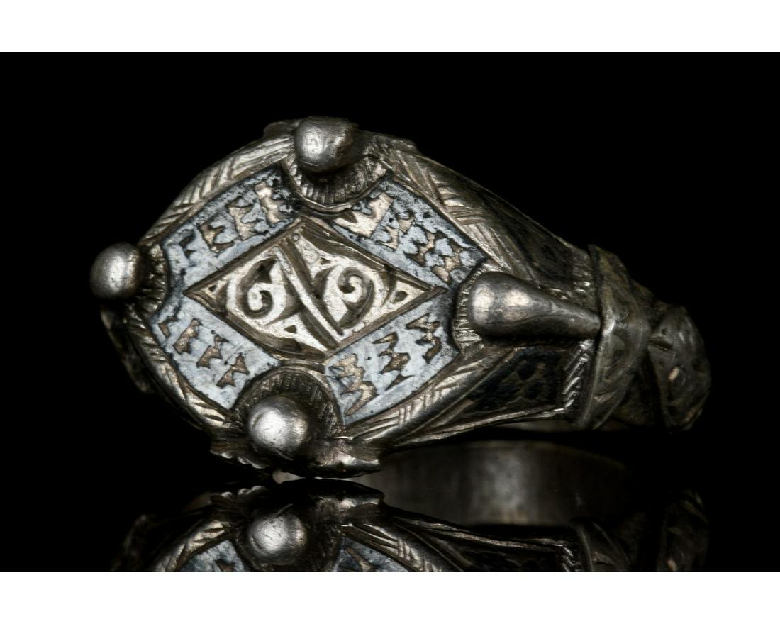 MEDIEVAL SILVER AND NIELLO RING WITH PATTERNS (1 of 5)