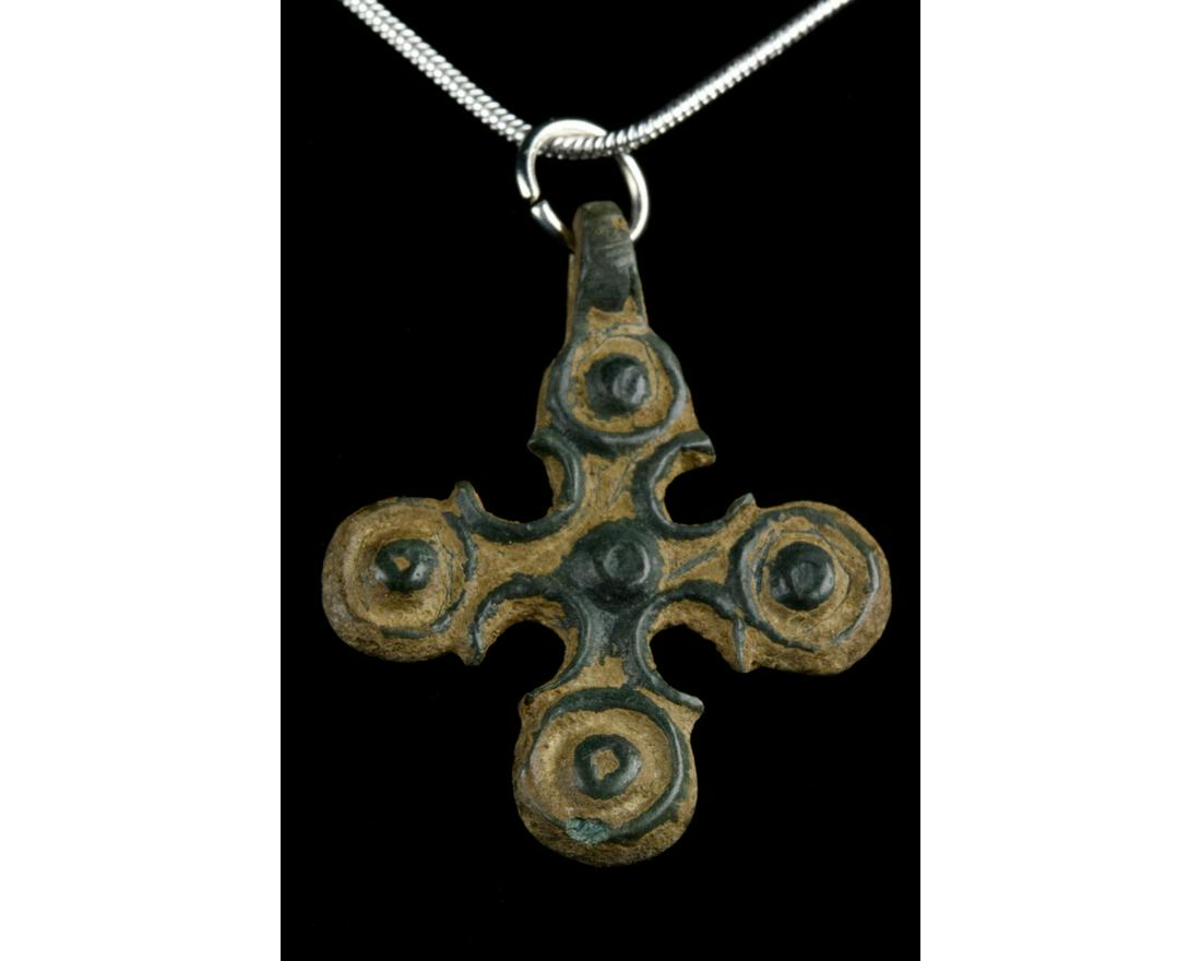 MEDIEVAL BRONZE CROSS PENDANT (1 of 7)