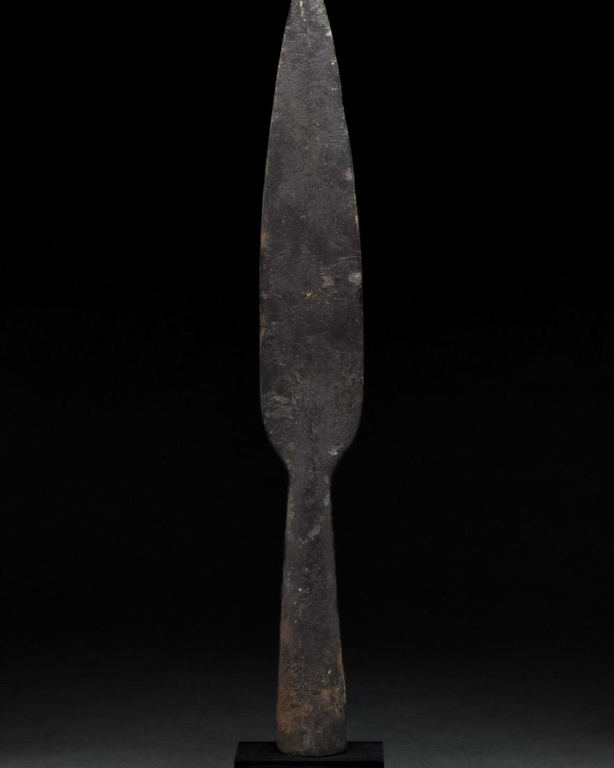ROMAN IRON SPEARHEAD (1 of 4)