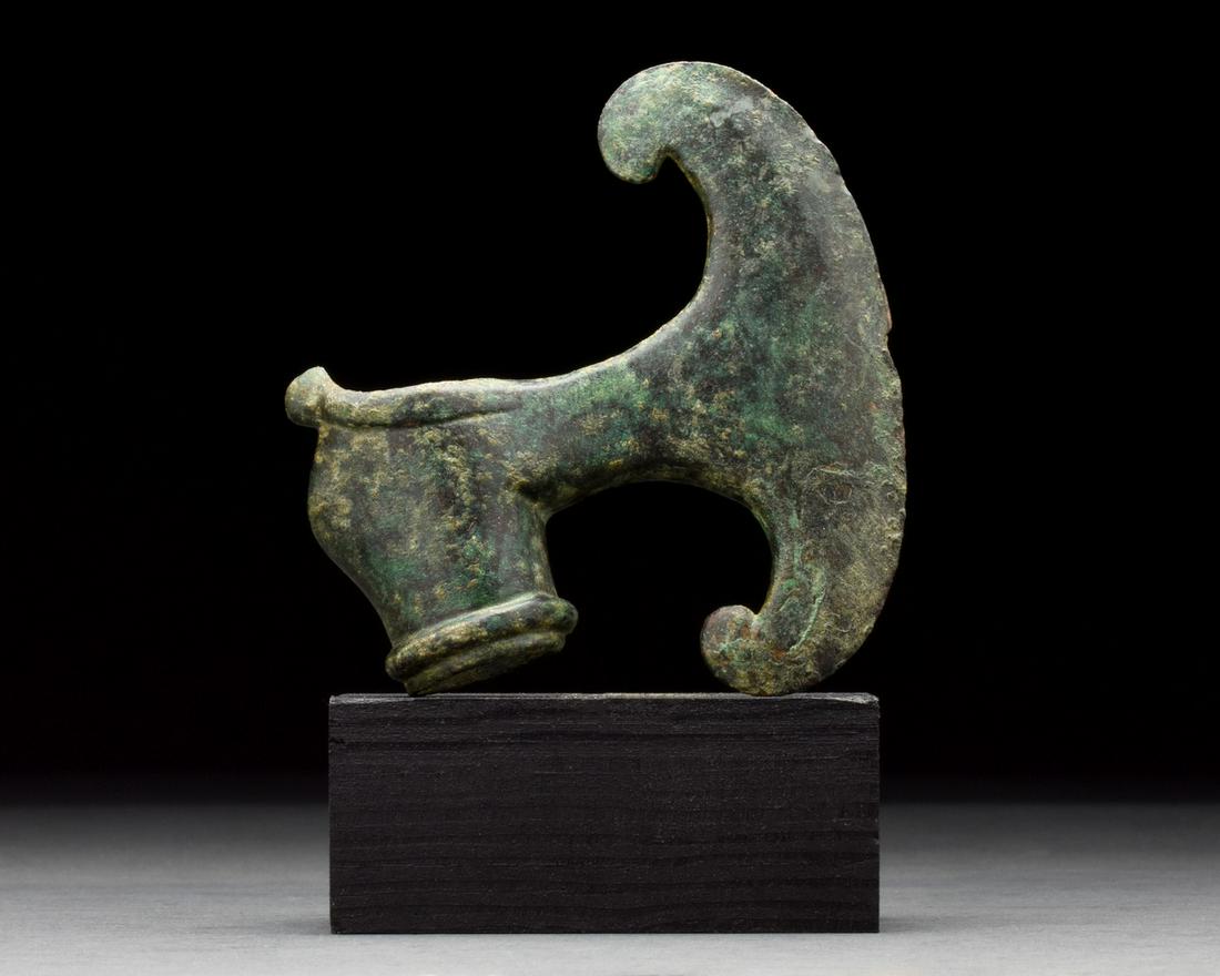 ANCIENT BRONZE SOCKETED AXE HEAD (1 of 3)