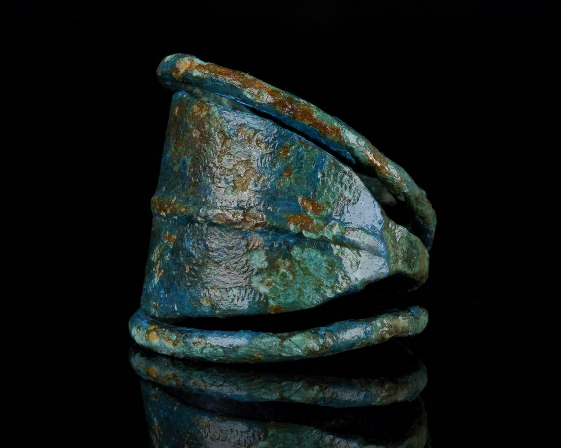 VIKING BRONZE RING (1 of 4)