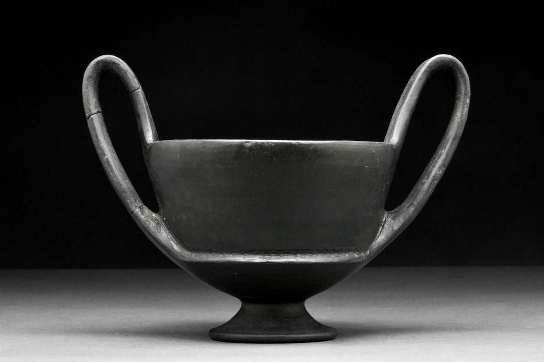 AN ETRUSCAN BUCCHERO BLACKWARE KANTHAROS (1 of 6)