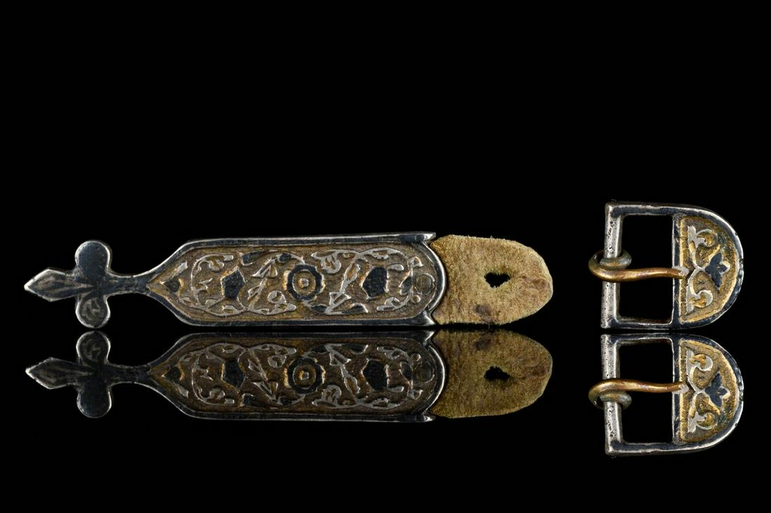 MEDIEVAL SILVER GILT BELT BUCKLE AND STRAP END (1 of 6)