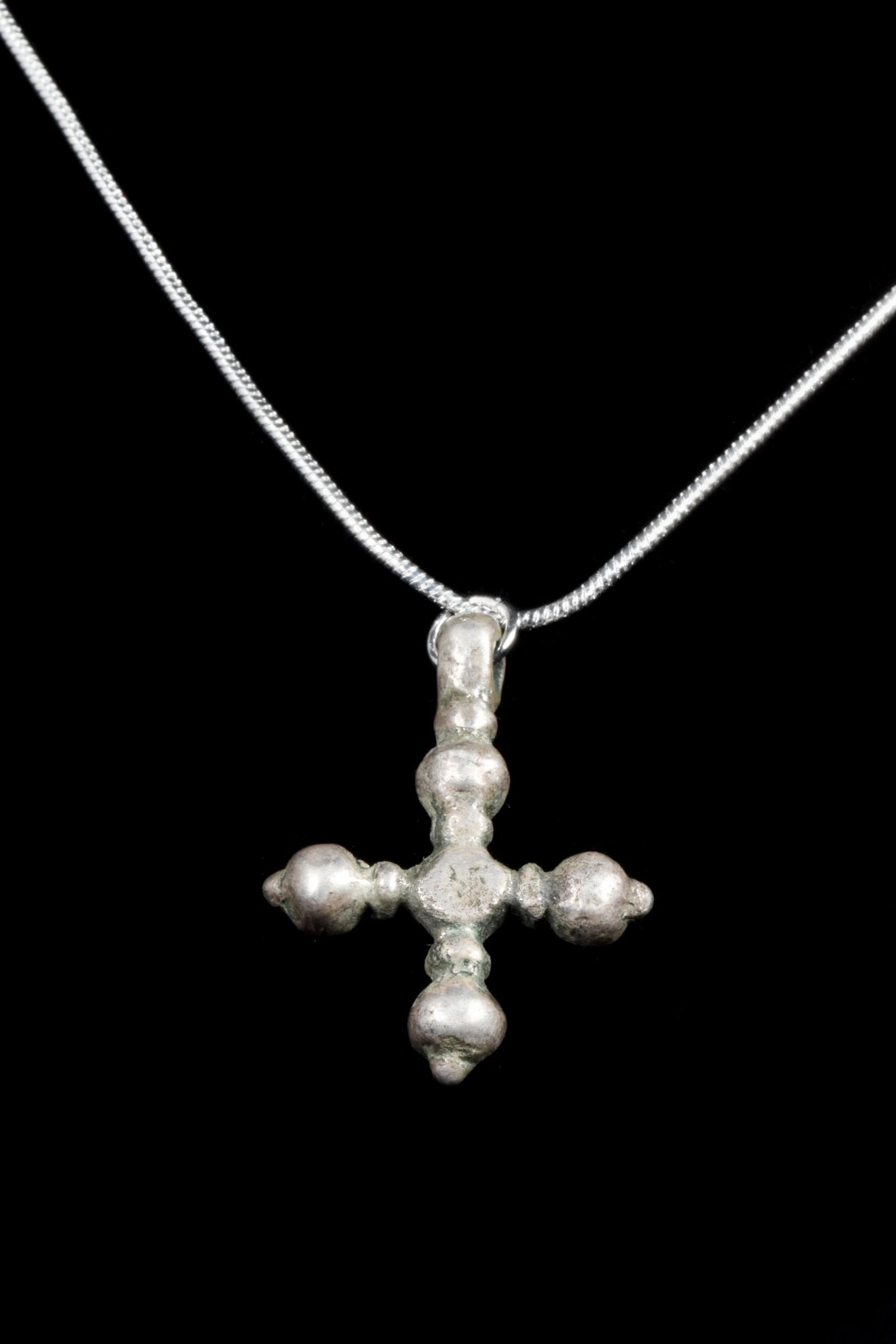 VIKING SILVER CROSS PENDANT (1 of 3)