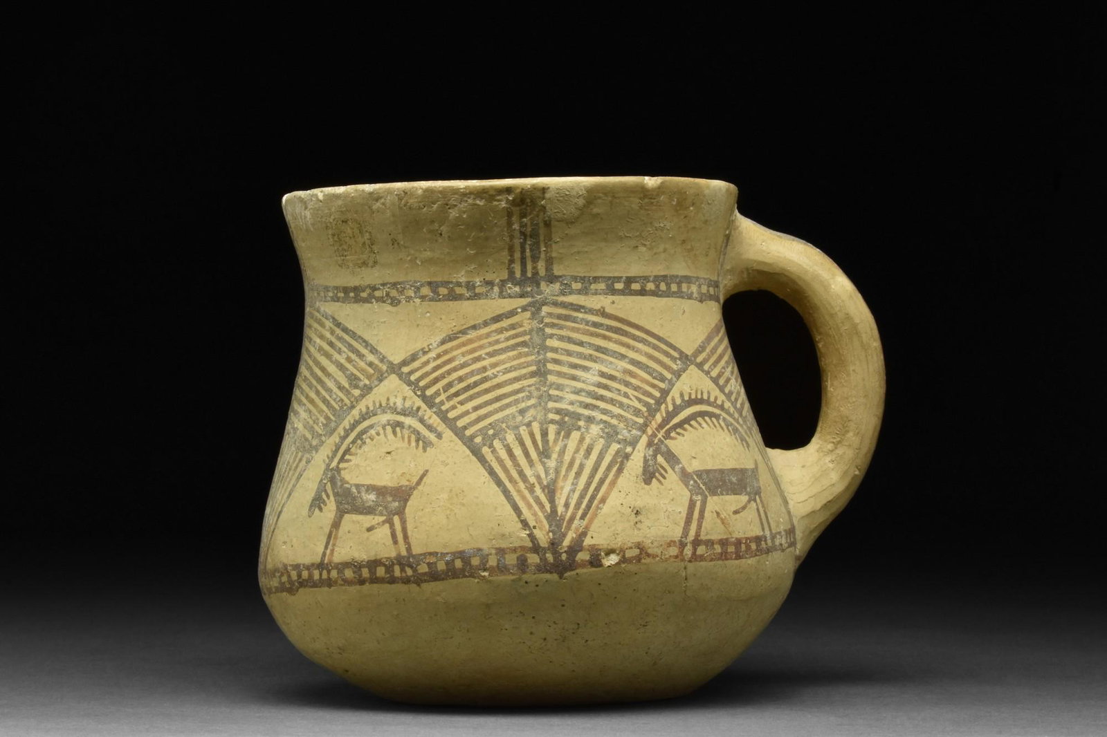 ANCIENT PERSIAN TEPE GIYAN POTTERY CUP (1 of 5)