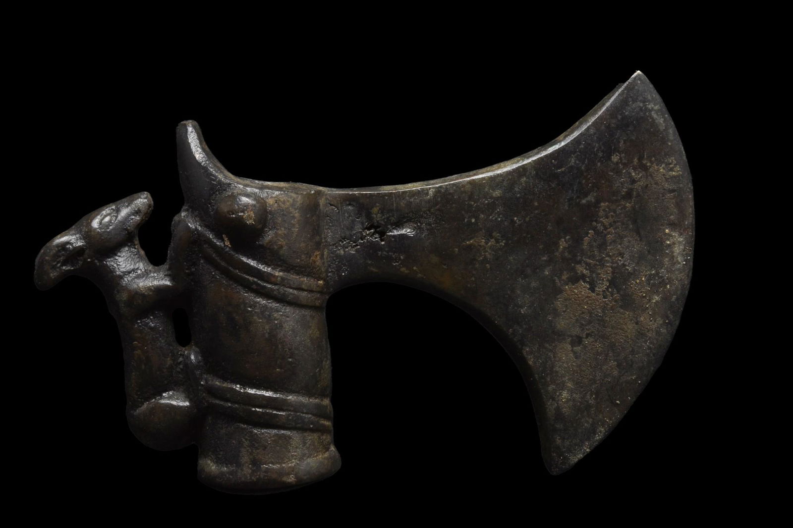 BRONZE AGE BRONZE SOCKETED AXE HEAD WITH ANIMAL (1 of 3)
