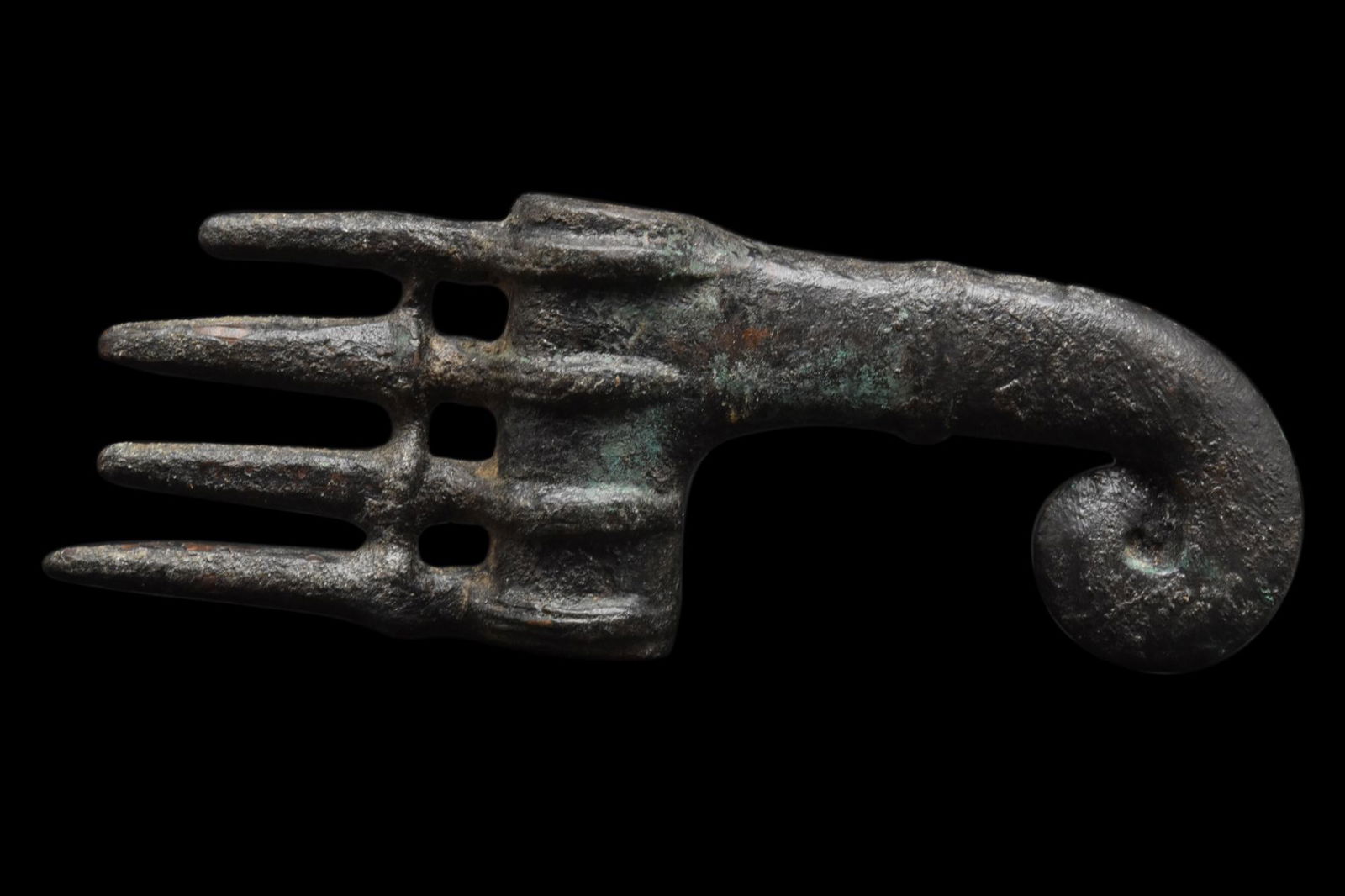 BRONZE AGE BRONZE AXE HEAD (1 of 6)