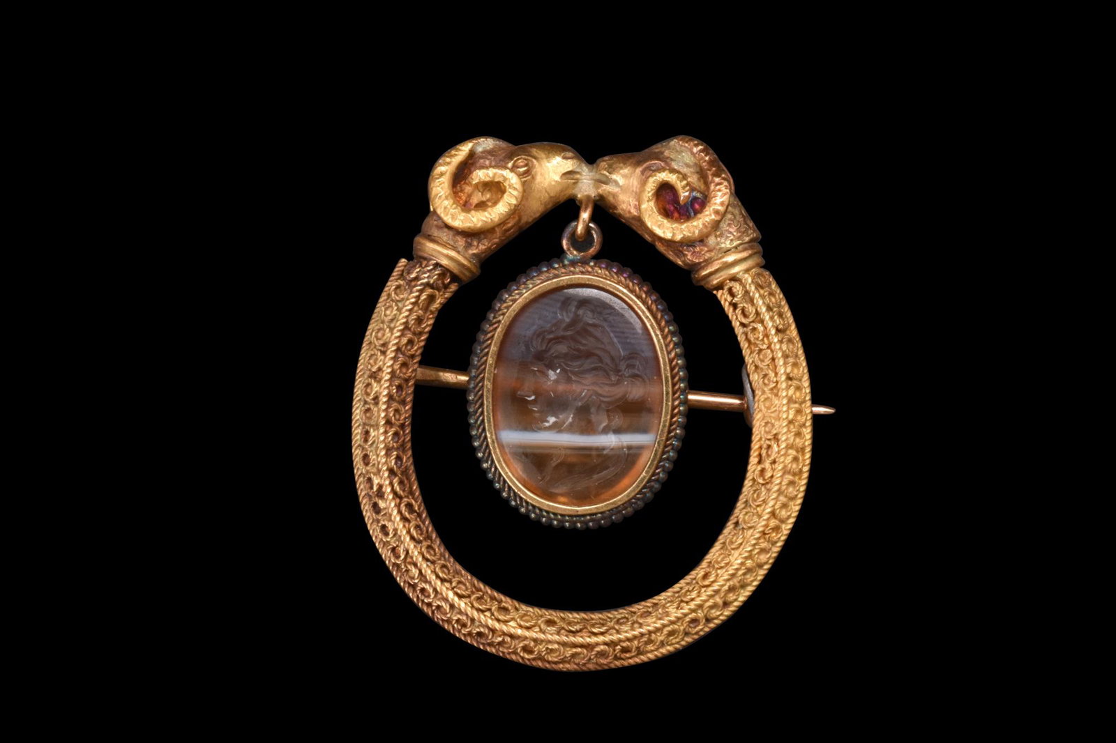 ROMAN ARTEMIS INTAGLIO IN SUPERB NEOCLASSICAL GOLD BROOCH WITH RAMS (1 of 3)