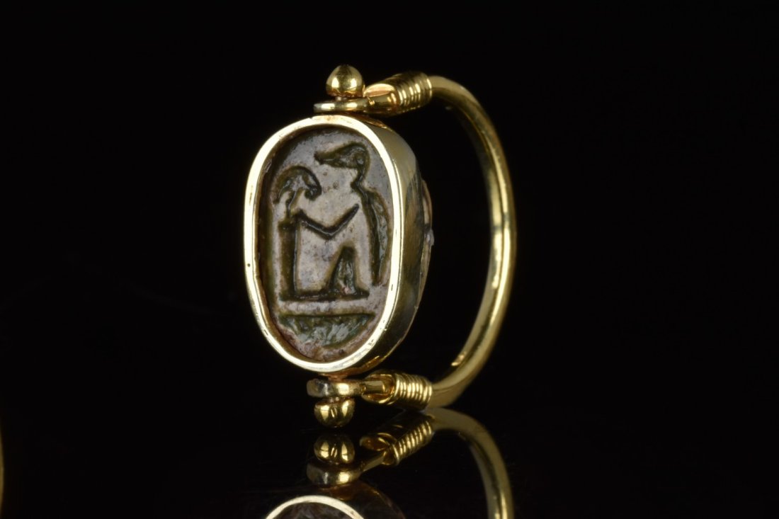 SWIVEL GOLD RING WITH ANCIENT EGYPTIAN GLAZED COMPOSITION SCARAB (1 of 6)