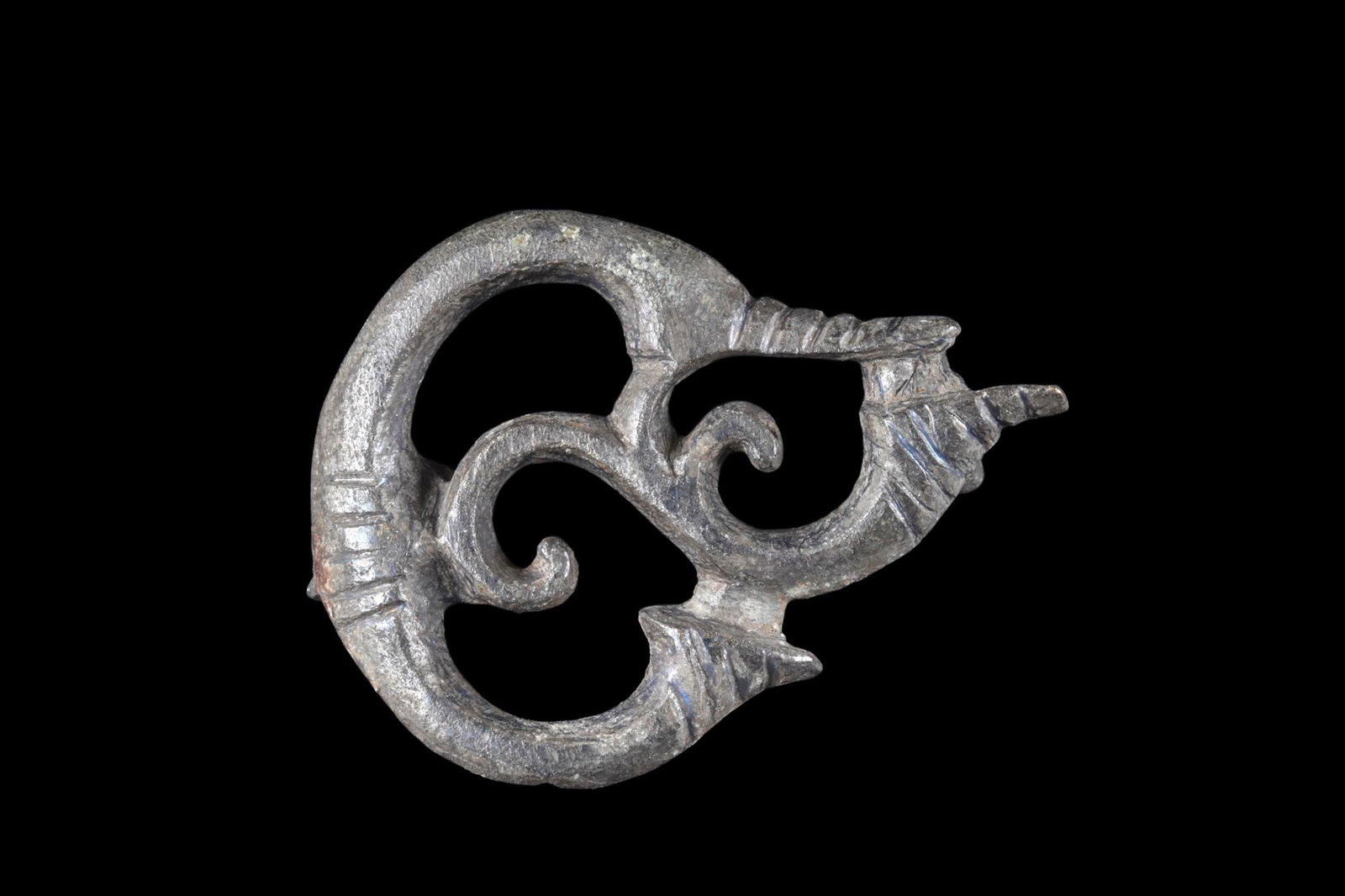 ROMANO-CELTIC BRONZE TRUMPET WHORL BROOCH (1 of 3)