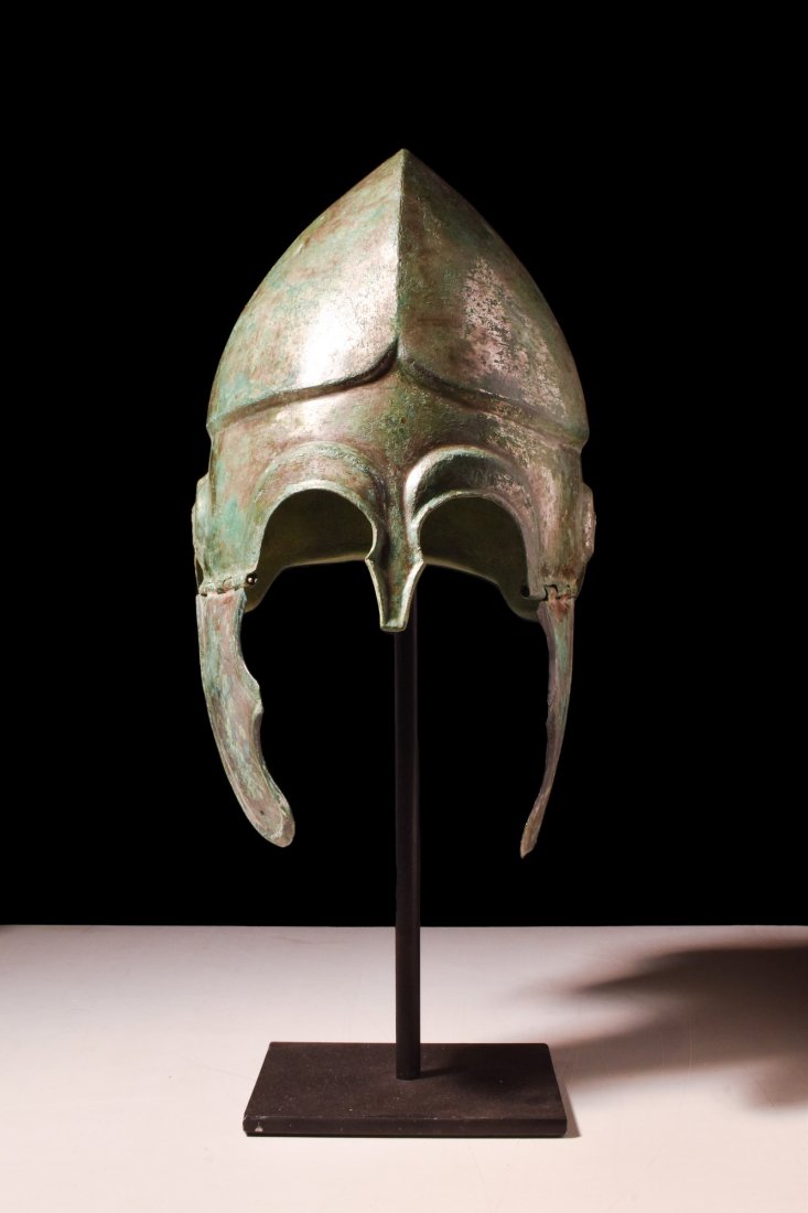 STUNNING GREEK BRONZE CHALCIDIAN HELMET (1 of 11)