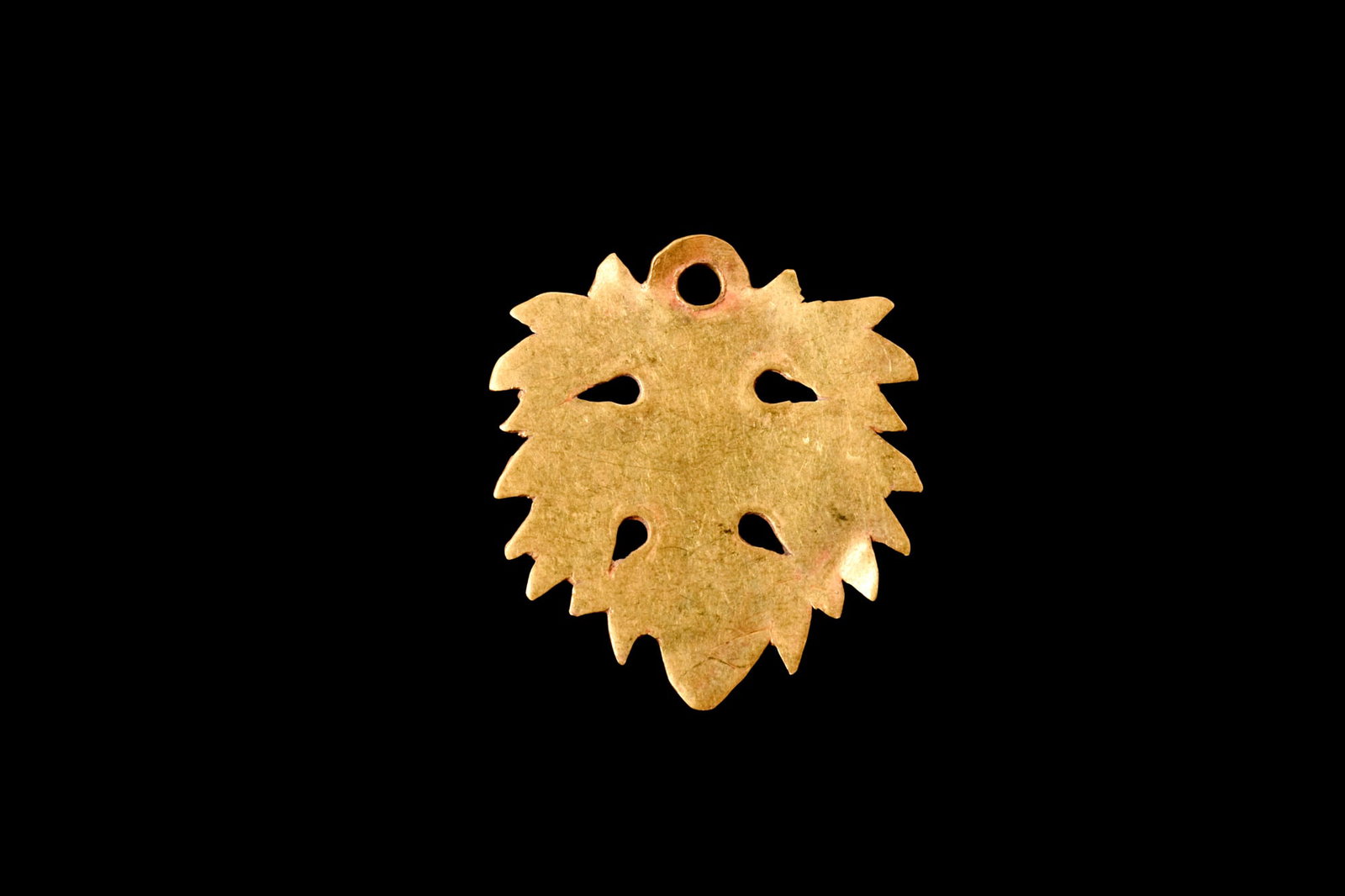 ROMAN GOLD LEAF-SHAPED PENDANT (1 of 3)